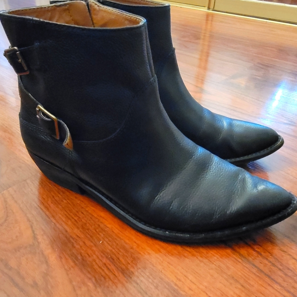 Lucky Brand Caelyn leather ankle boot